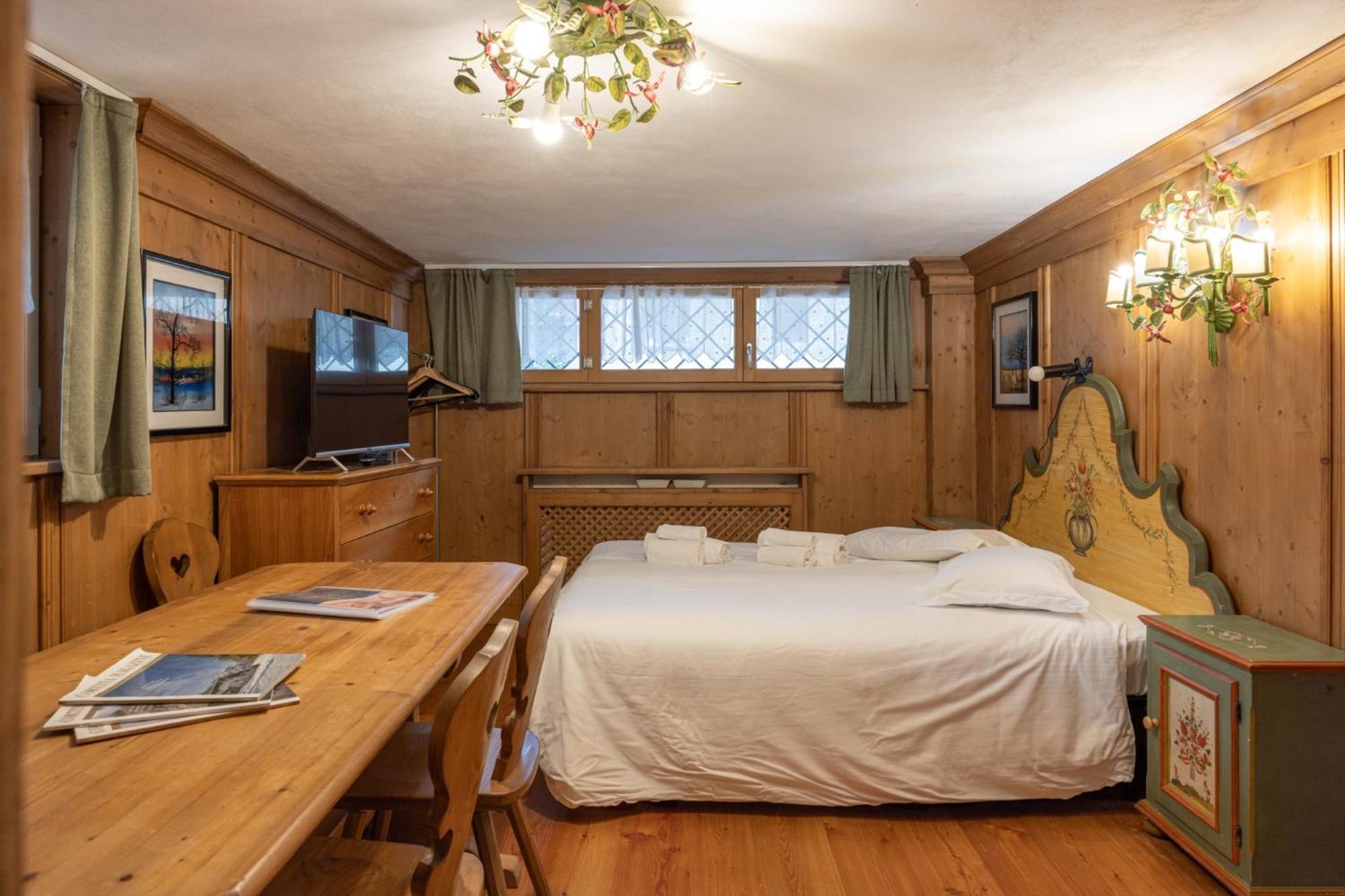 Faloria Studio Apartment Cortina dʼAmpezzo Exteriör bild